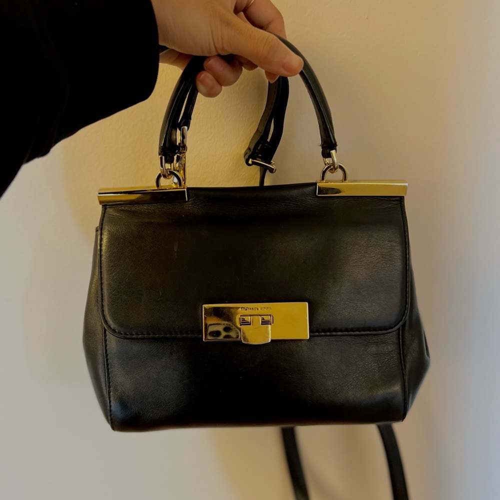 Michael Kors leather cross bag